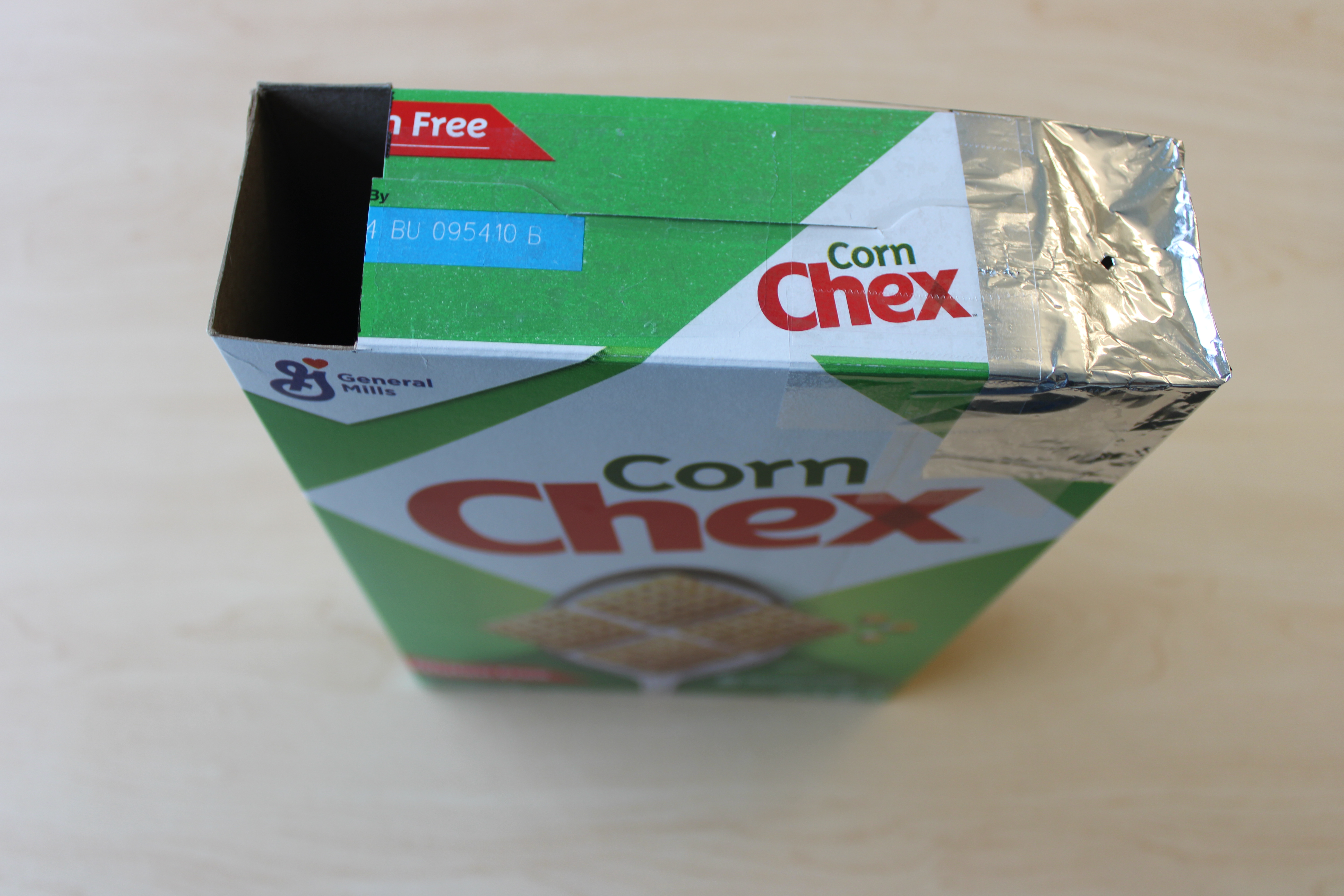 cereal box pinhole projector
