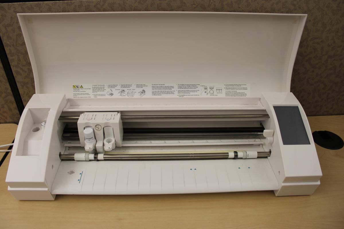 Silhouette Cameo 3 machine with open lid